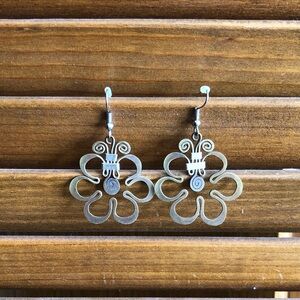 Elegant Gold Flower Earrings
